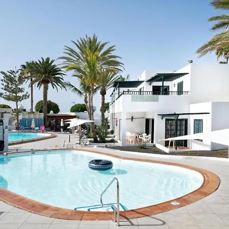 Апартаменти Two Bedrooms With Wifi, Pool, Near The Beach In Puerto Del Carmen Пуерто-дель-Кармен