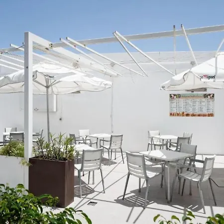 Апартаменти Two Bedrooms With Wifi, Pool, Near The Beach In Puerto Del Carmen Пуерто-дель-Кармен