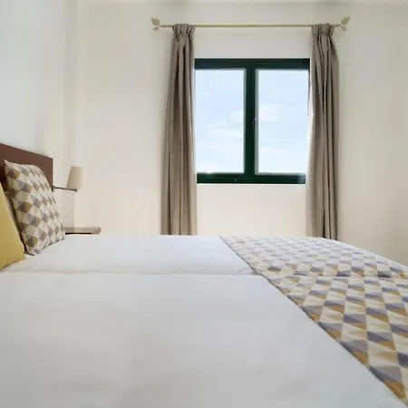 Two Bedrooms With Wifi, Pool, Near The Beach In Puerto Del Carmen Апартаменти