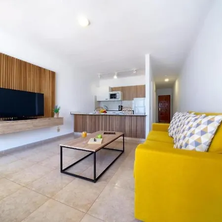 Апартаменти Two Bedrooms With Wifi, Pool, Near The Beach In Puerto Del Carmen