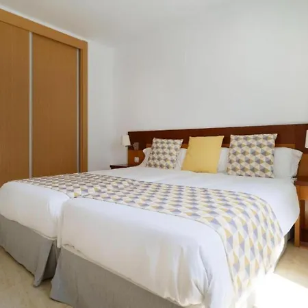 Two Bedrooms With Wifi, Pool, Near The Beach In Puerto Del Carmen Апартаменти *