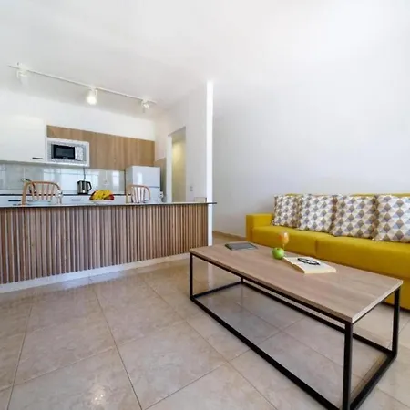 Apartment Two Bedrooms With Wifi, Pool, Near The Beach In Puerto Del Carmen *